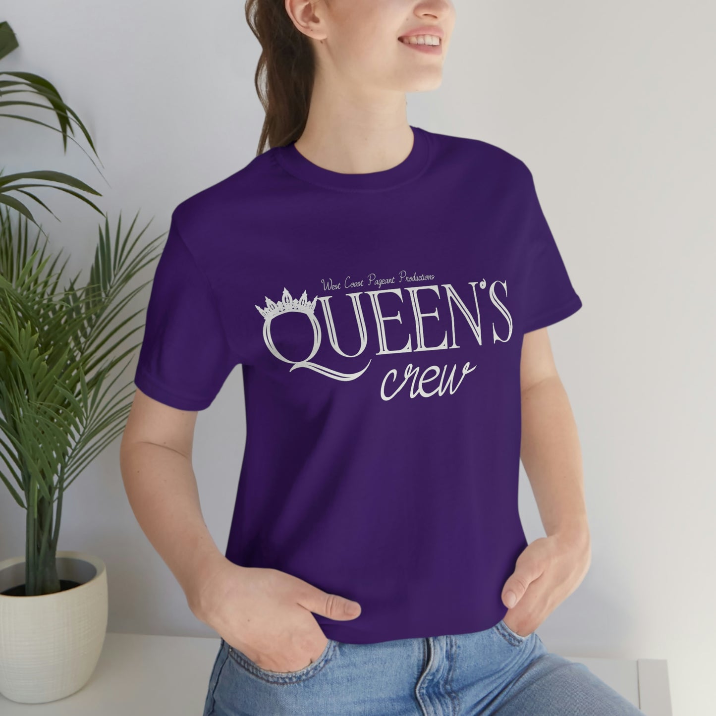 Queen's Crew - Unisex Tee